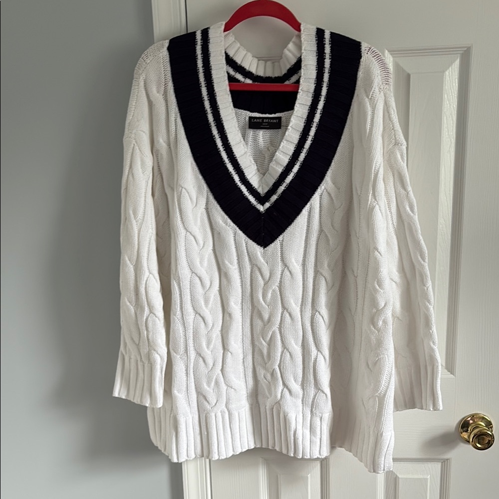 Lane Bryant V-Neck Sweater White and Navy Cable Knit Size 26/28